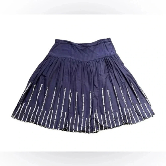 Moda International Dresses & Skirts - Moda International cotton A-lined skirt Navy & white embroidered details Size 8